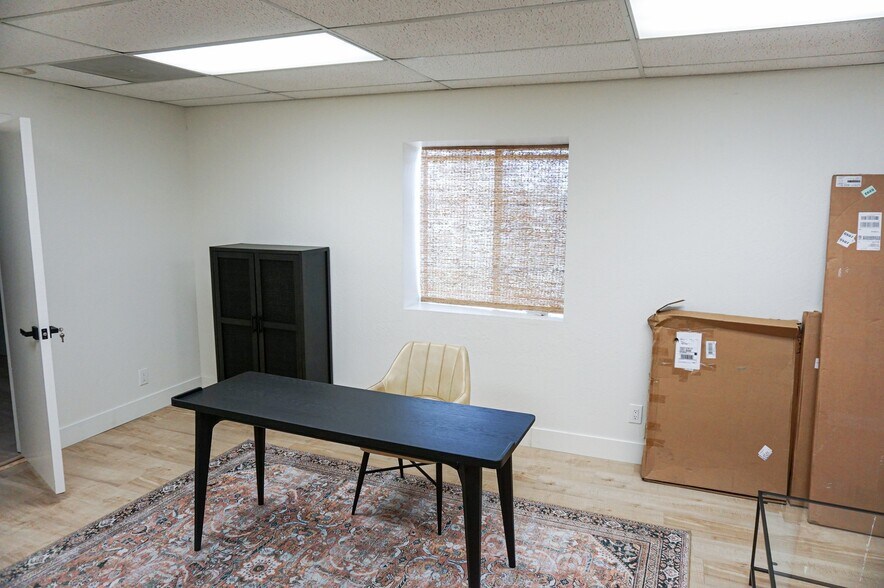 More Photos Of 1455 E University Dr, Mesa Showroom For Sale