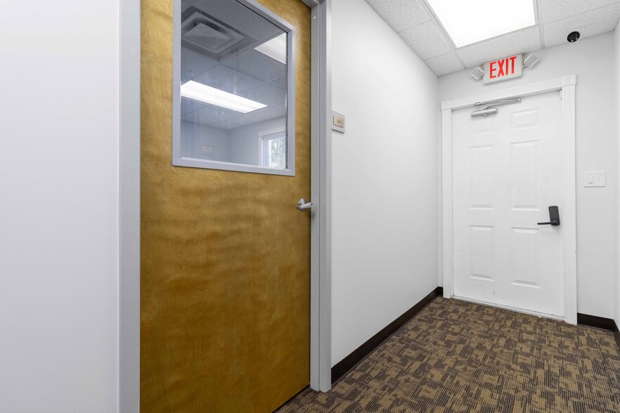 More Photos Of 118 Stockbridge Rd, Jonesboro Medical For Sale