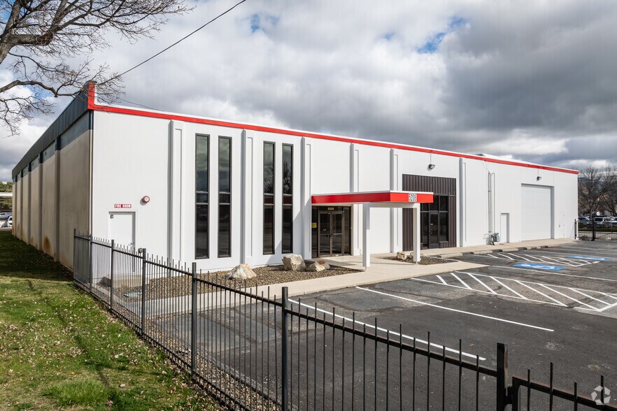 More Photos Of 5208 W Irving St, Boise Warehouse For Lease