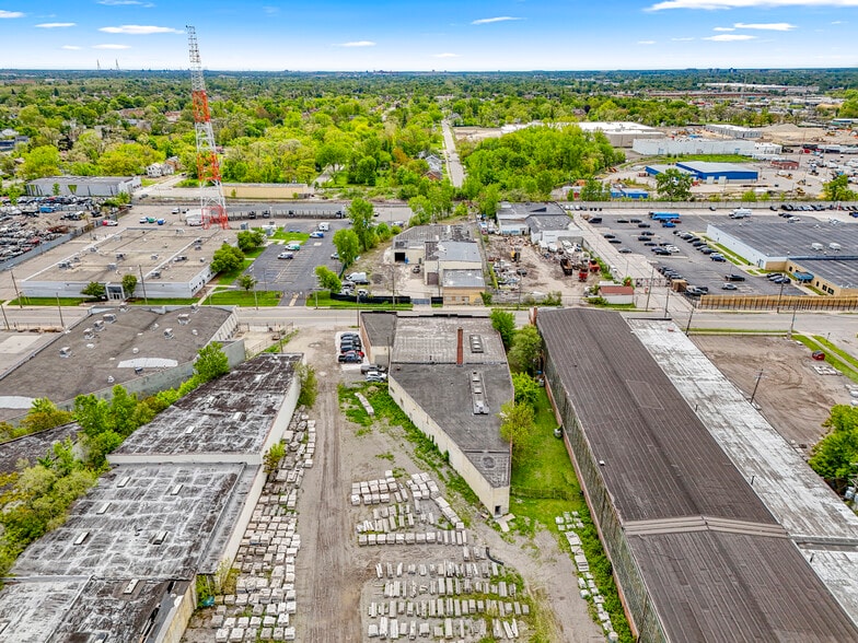 More Photos Of 12950 Lyndon Ave, Detroit Warehouse For Lease