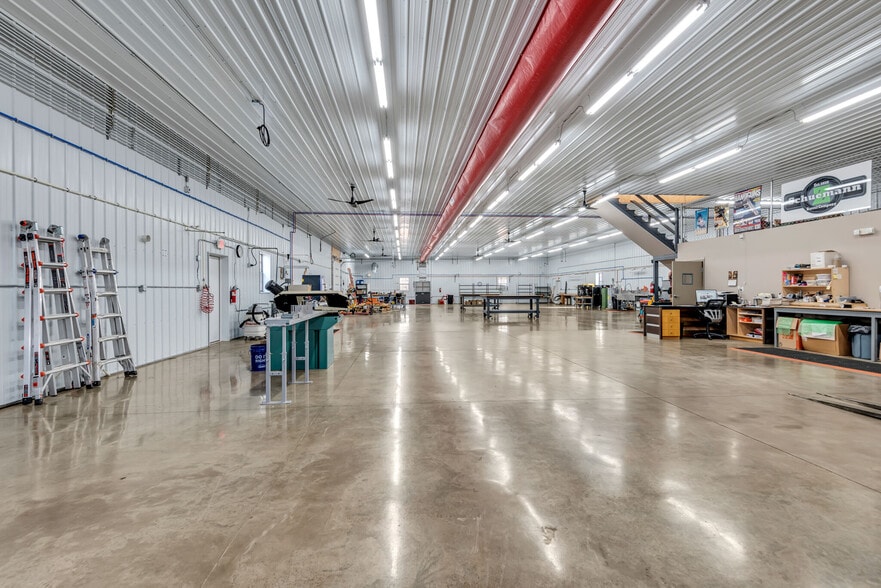 More Photos Of 1052 Debolt Ln, Centerville Manufacturing For Sale