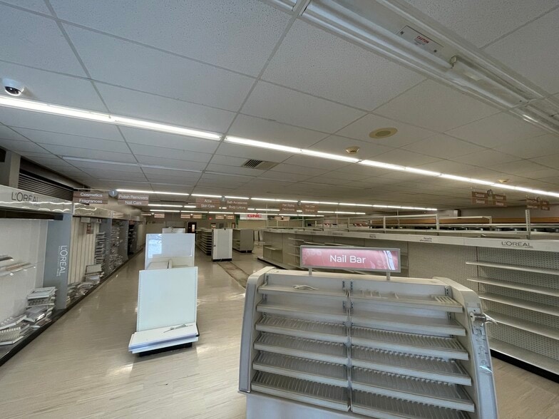 More Photos Of 11 E Division St, Sparta Drugstore For Sale