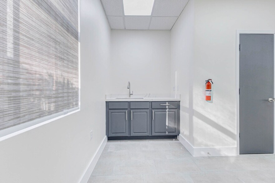 More Photos Of 12837 Louetta Rd, Cypress Office For Lease