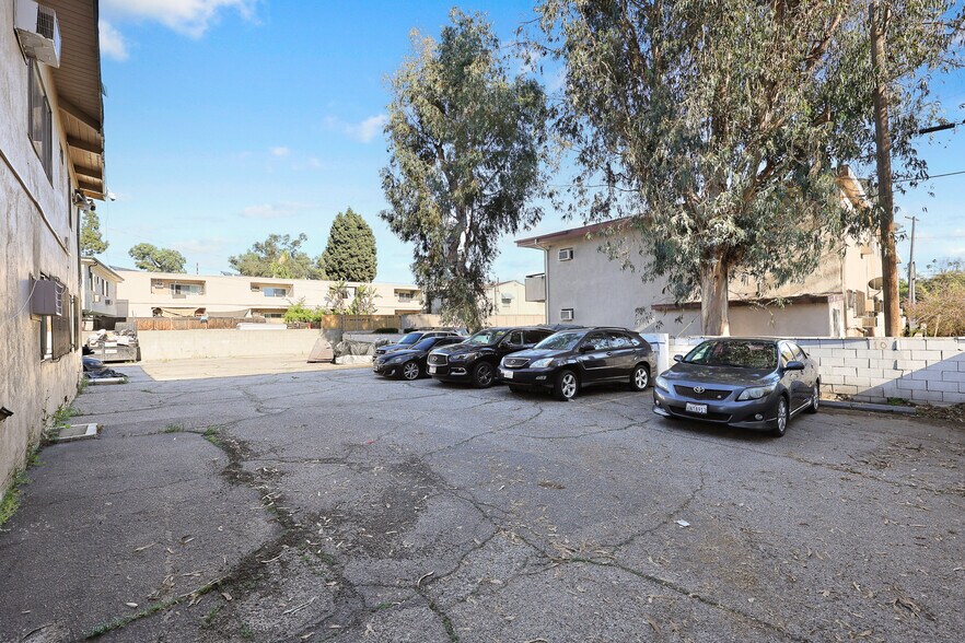 More Photos Of 820 Chestnut Ave, Los Angeles Apartments For Sale