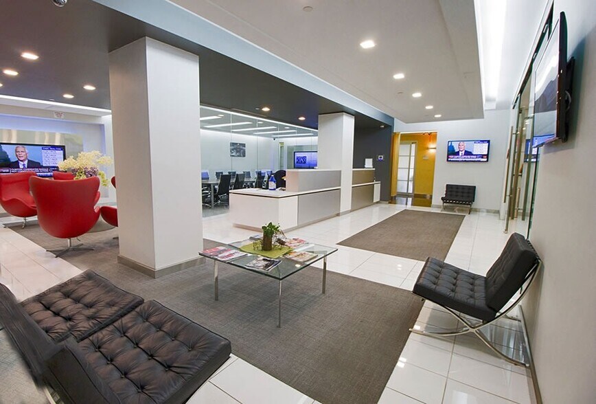 More Photos Of 31 W 34th St, New York Coworking Space