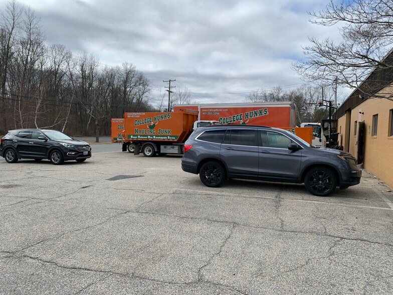 More Photos Of 53-101 Venturi Ave, Warwick Distribution For Lease