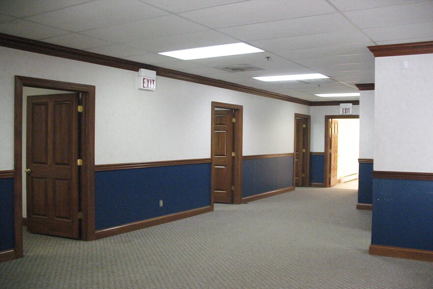 More Photos Of 3500-3560 Park Center Dr, Dayton Flex For Lease