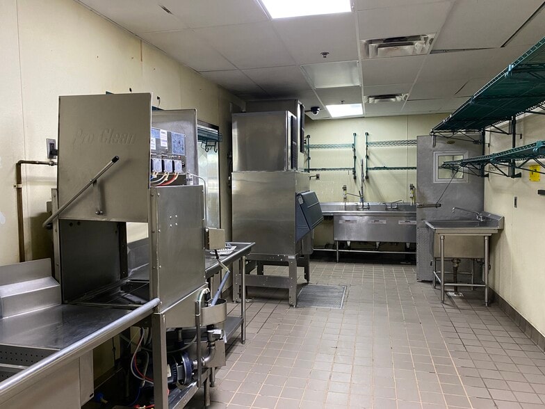 More Photos Of 4280-4302 E Indian School Rd, Phoenix Unknown For Lease