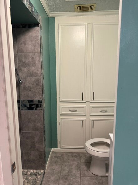 More Photos Of 2302 45th St, Galveston Office For Lease