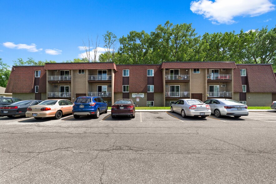 More Photos Of 5216 E Lake Rd, Sheffield Lake Apartments For Sale