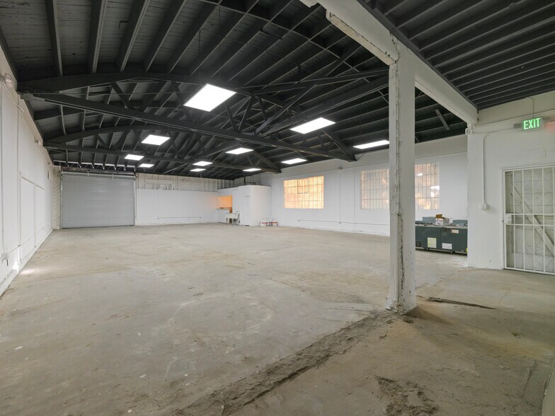 More Photos Of 2215 Randolph St, Huntington Park Manufacturing For Sale