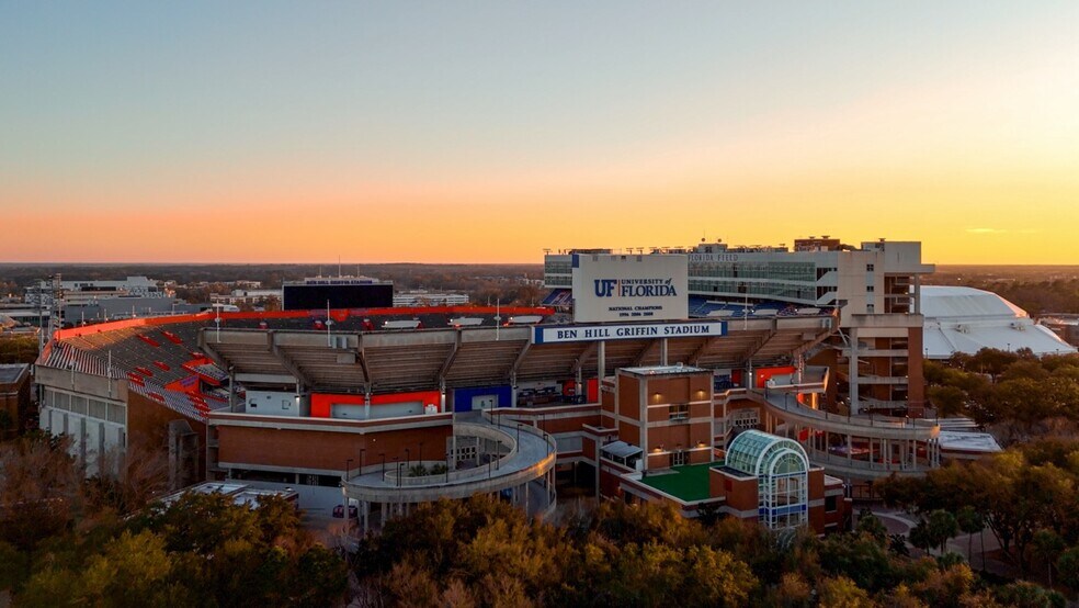 More Photos Of 1017 W University Ave, Gainesville Storefront Retail Office For Sale