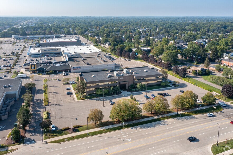 More Photos Of 31555 W 14 Mile Rd, Farmington Hills Medical For Sale