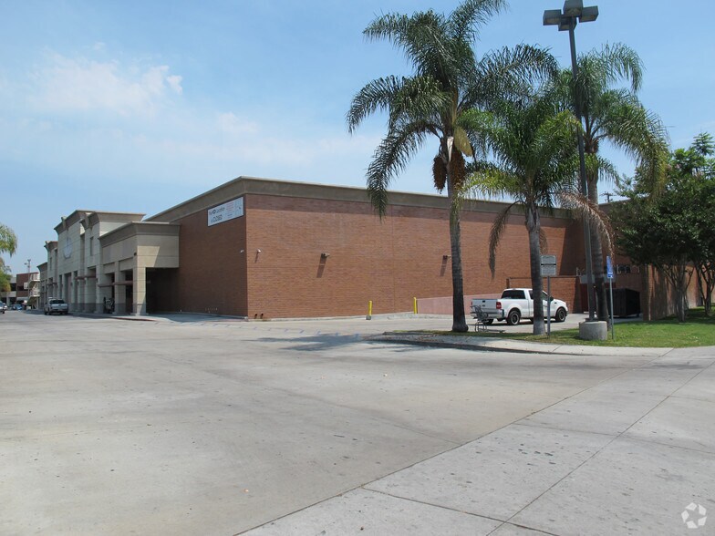 More Photos Of 4210-4280 Long Beach Blvd, Long Beach Unknown For Lease