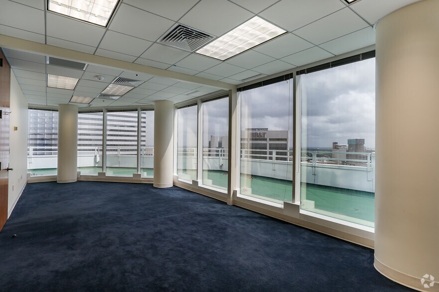 Photo of 20th Floor Ste 2000