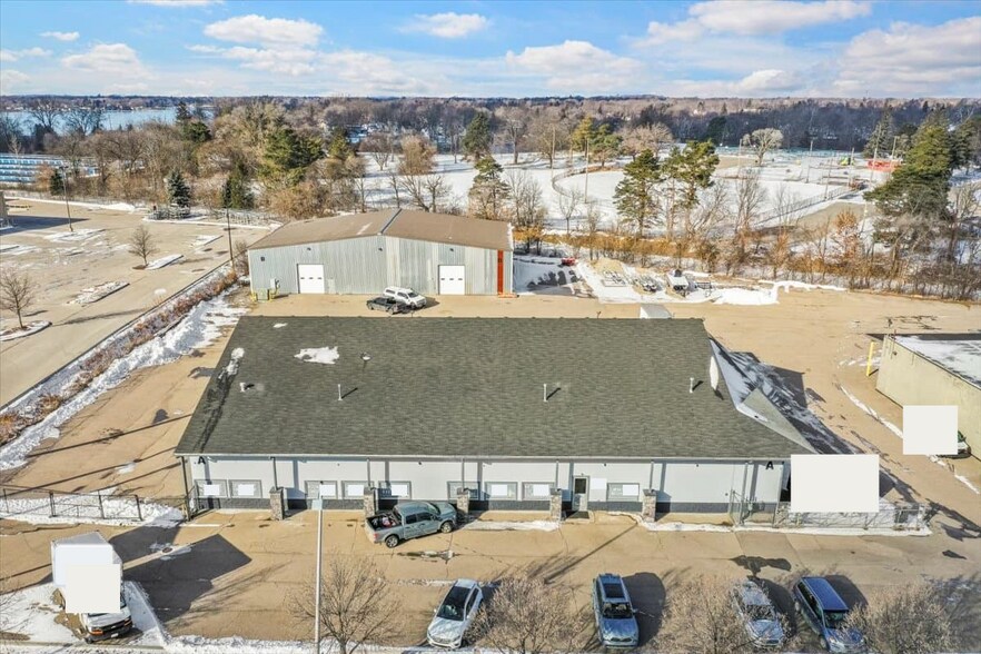 Primary Photo Of 0000 Orchard Lake, Pontiac Light Manufacturing For Lease