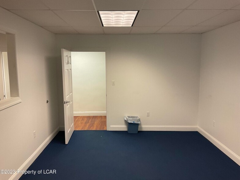 More Photos Of 22 S Prospect St, Nanticoke Office For Sale