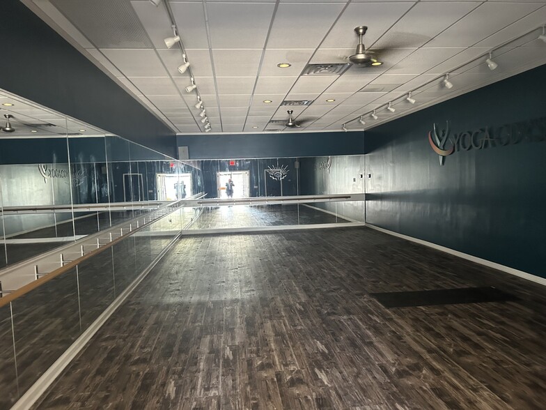 More Photos Of 8-12 W Main St, Somerville Restaurant For Lease