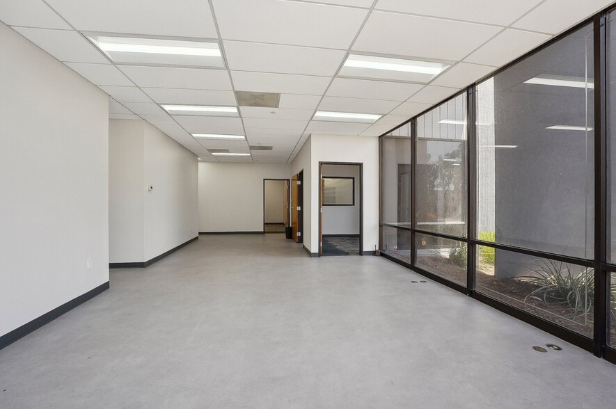 More Photos Of 14647-14667 Northam St, La Mirada Warehouse For Lease