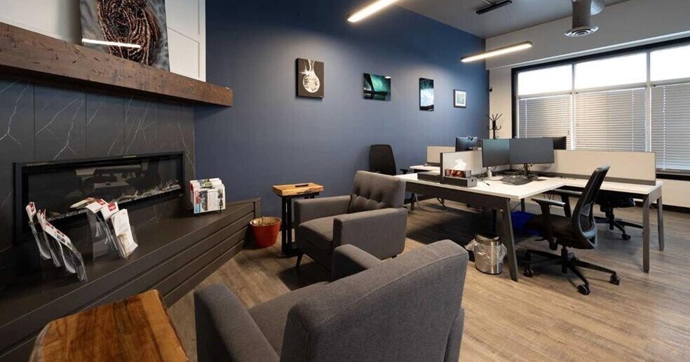 More Photos Of 8026 Franklin Av, Fort McMurray Office For Sale