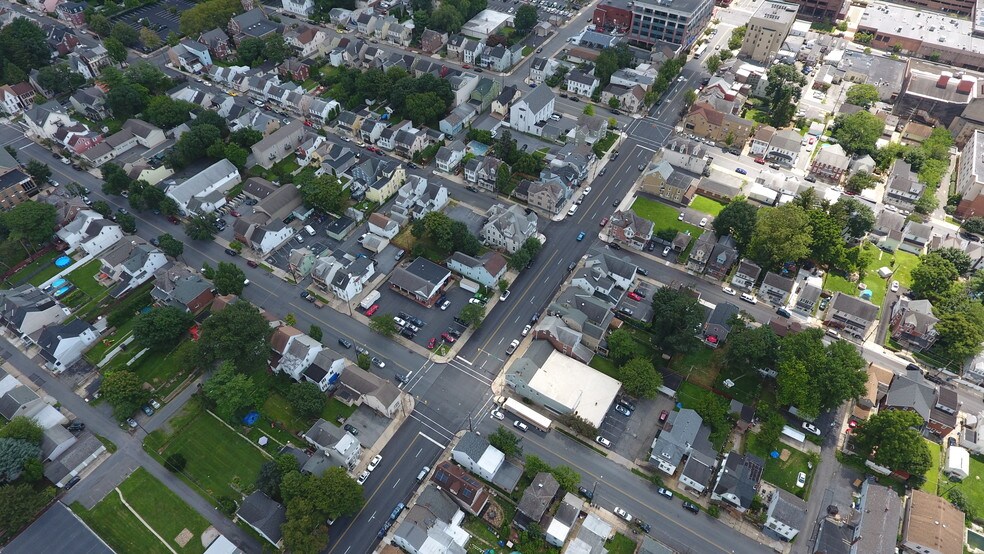 More Photos Of 746 N New St, Bethlehem Auto Repair For Sale