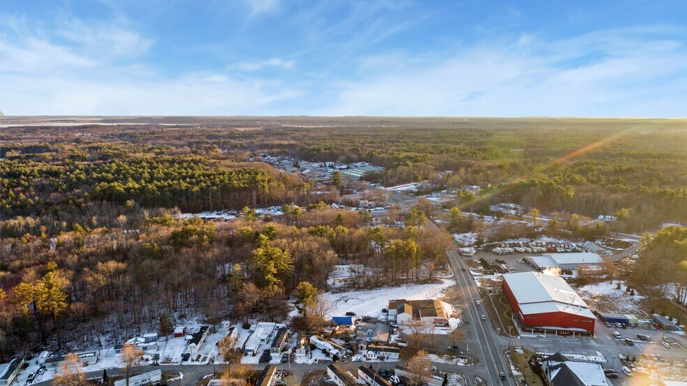 More Photos Of 188 Lafayette Rd, Salisbury Restaurant For Sale
