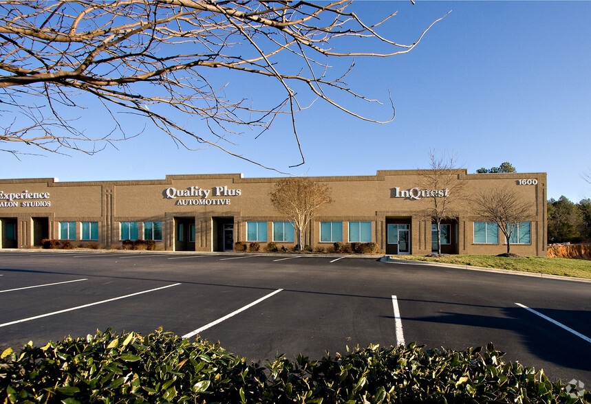 More Photos Of 1600 Heritage Trade Dr, Wake Forest Light Distribution For Lease