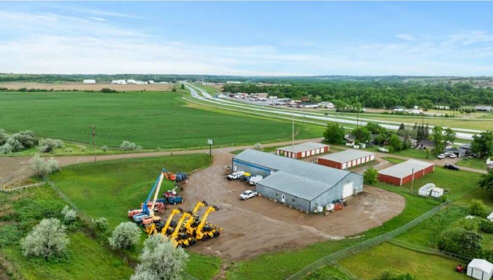 More Photos Of 1609 SW 33rd St, Minot Warehouse For Sale