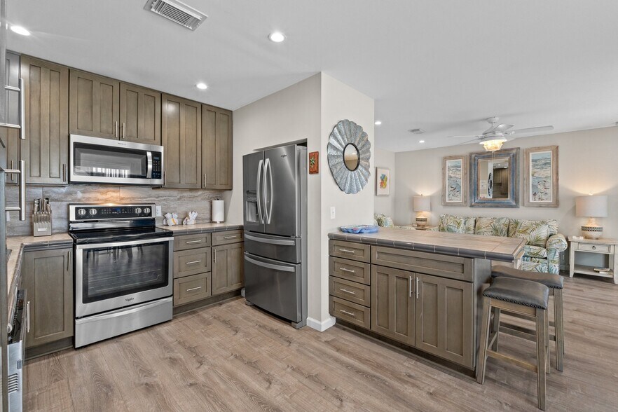 More Photos Of 8041 W Highway 98, Port Saint Joe Specialty For Sale