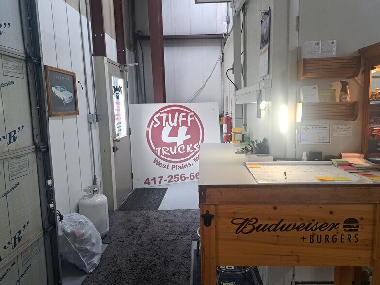 More Photos Of 4602 N US Highway 63, West Plains Flex For Sale