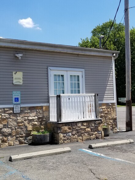 More Photos Of 1402 S Main St, Phillipsburg Storefront Retail Residential For Lease