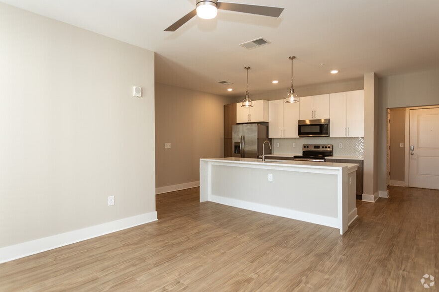 More Photos Of 222 S Main St, Mooresville Apartments For Sale