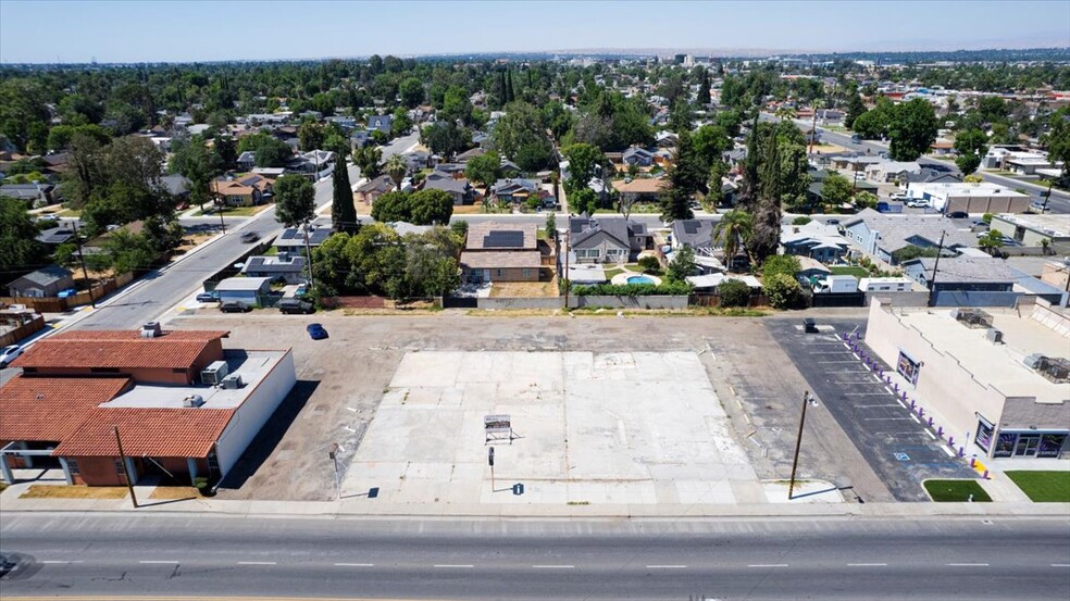 Primary Photo Of 1818 Brundage Ln, Bakersfield Land For Sale