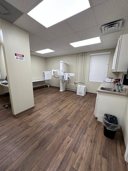 More Photos Of 3599 University Blvd S, Jacksonville Office For Sale