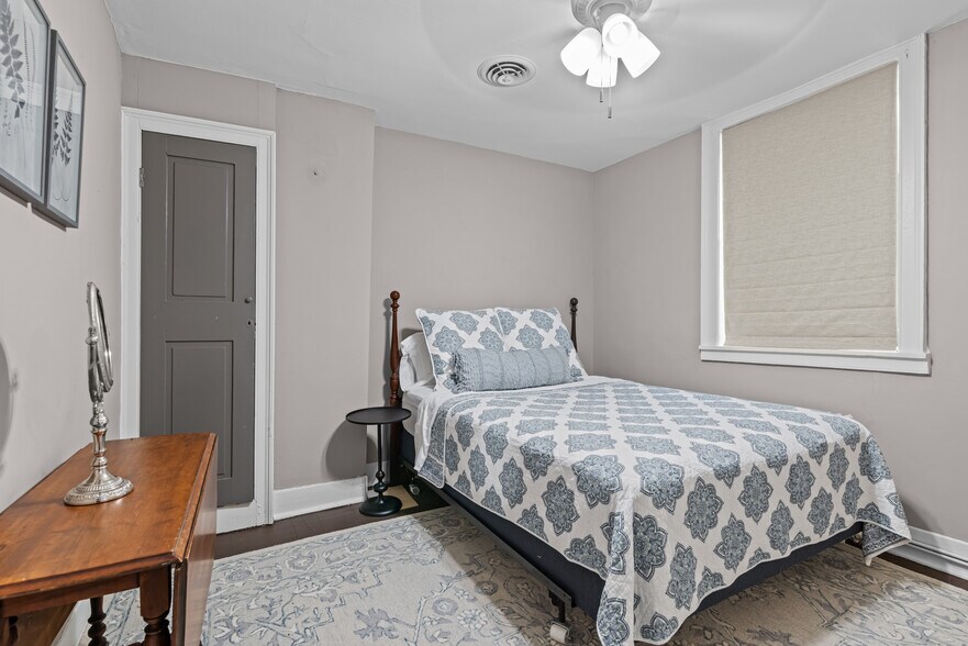 More Photos Of 120 Water St, New Windsor Lodge Meeting Hall For Sale