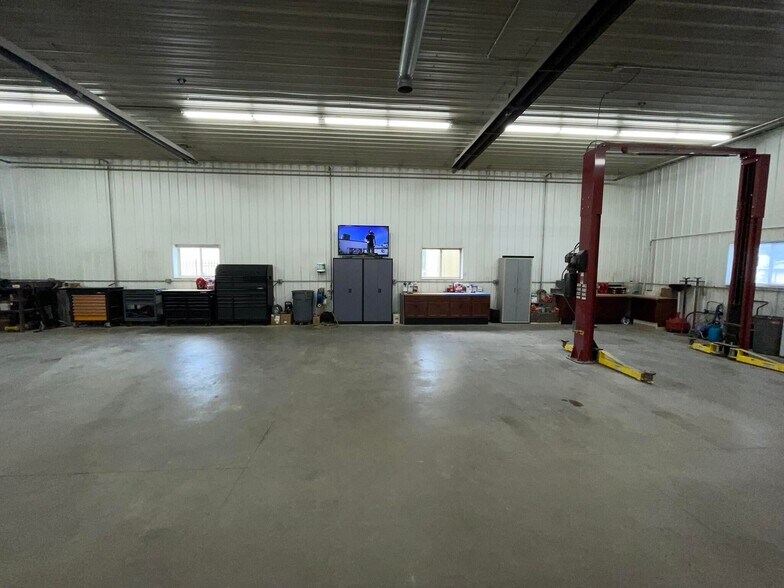 More Photos Of 505 N Cass St, Morley Auto Repair For Sale