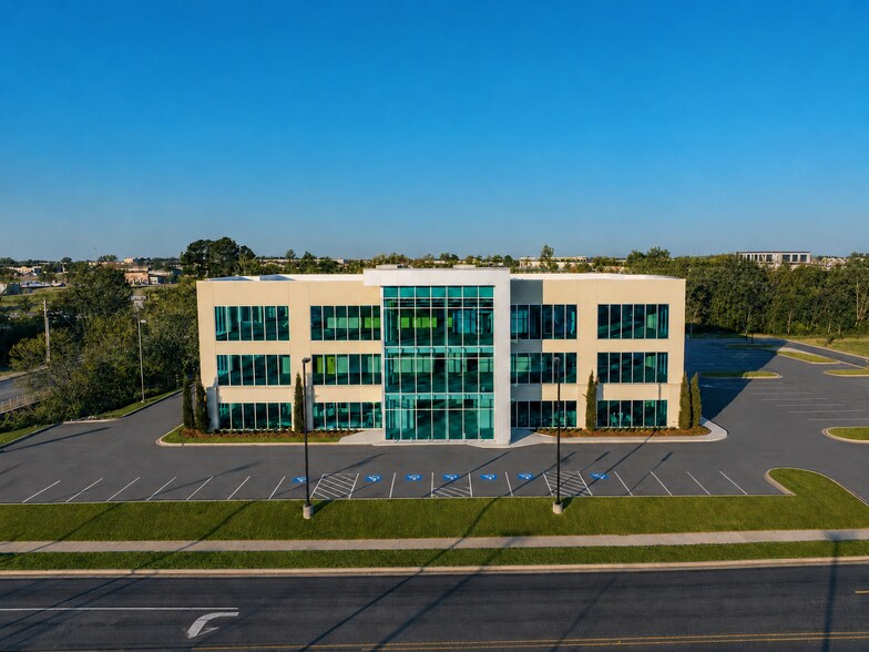 More Photos Of 2700 SE S St, Bentonville Office For Lease