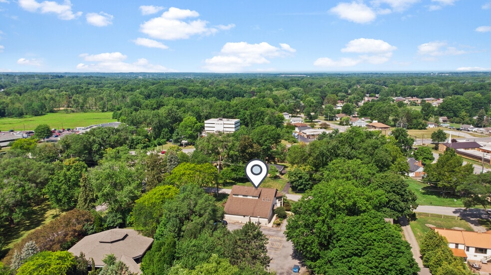 More Photos Of 6071 Old Middle Ridge Rd, Lorain Office For Sale