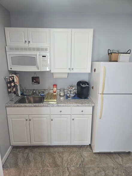 More Photos Of 1315 S Water Ave, Gallatin Freestanding For Lease