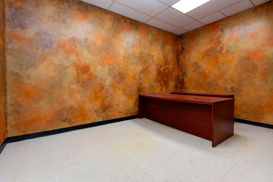 More Photos Of 3800-3900 S Campbell Ave, Springfield Unknown For Lease