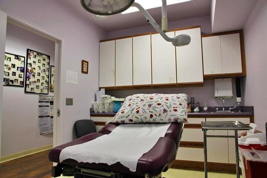 More Photos Of 725 Pine St, Mount Shasta Healthcare For Sale