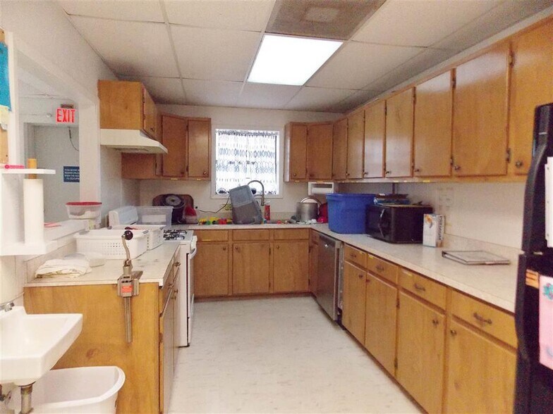 More Photos Of 702 S Peachtree St, Jasper Daycare Center For Lease