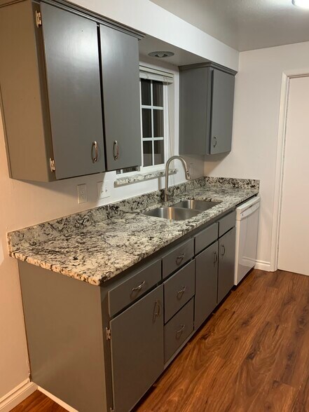 More Photos Of 3482 30th Ave NE, Salem Apartments For Sale
