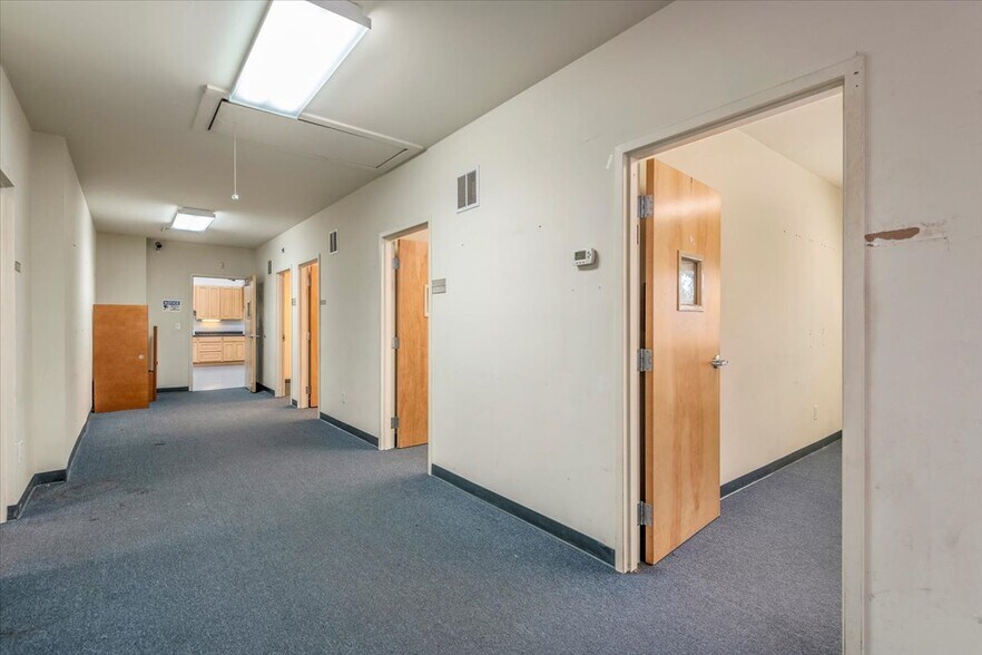 More Photos Of 1290 Reamwood Ave, Sunnyvale Research And Development For Lease