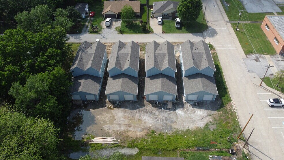 More Photos Of 718 N Weenonah Ave, Claremore Apartments For Sale