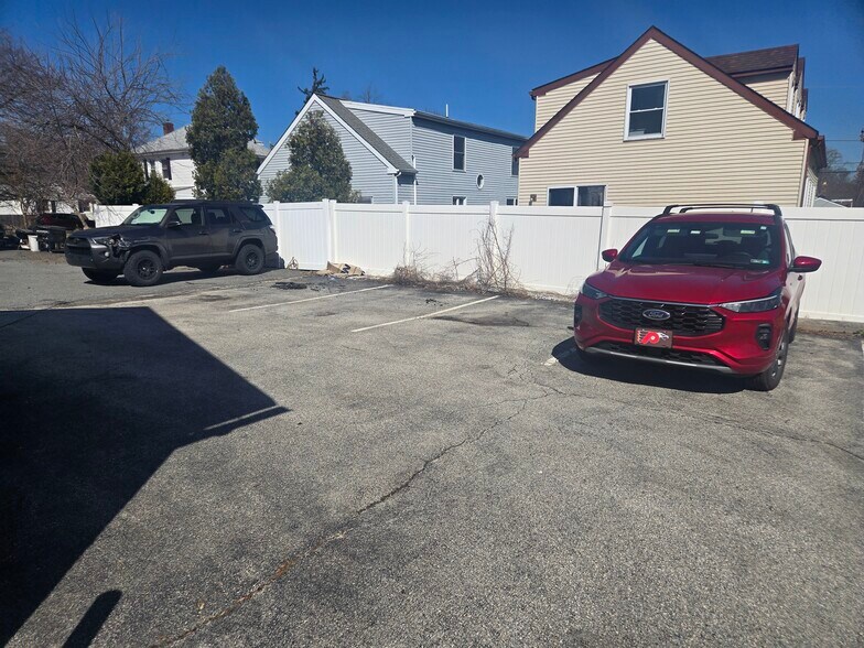 More Photos Of 1025 N Providence Rd, Media Medical For Sale