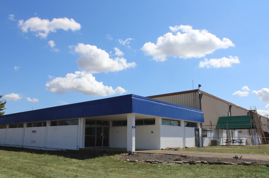 Primary Photo Of 341 O'Neill Dr, Hebron Manufacturing For Lease