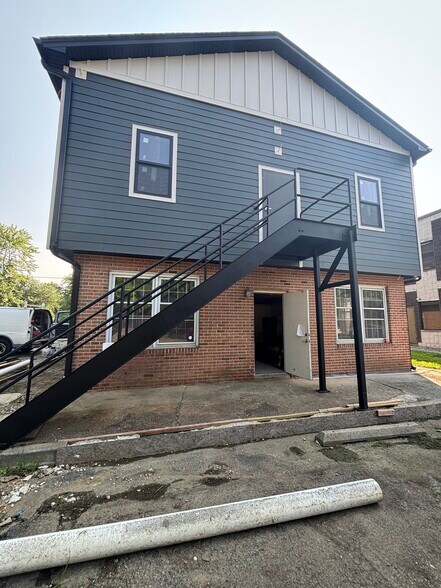 More Photos Of 510 S Burnt Mill Rd, Voorhees Office For Lease