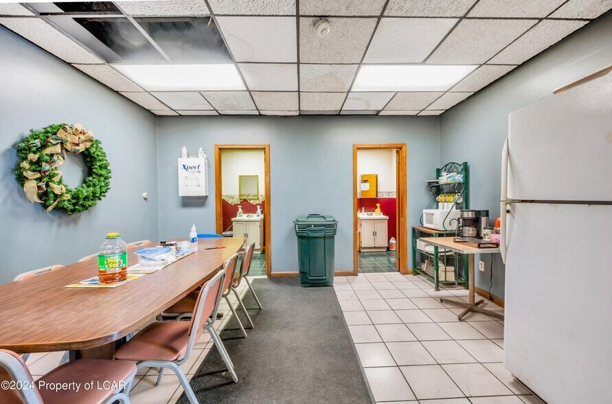 More Photos Of 1001 W Centre St, Mahanoy City Warehouse For Sale