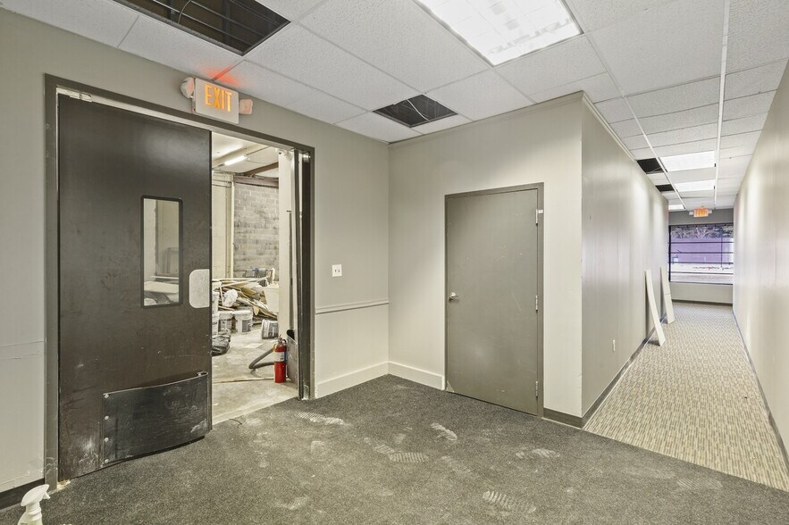 More Photos Of 8180 Tara Blvd, Jonesboro Freestanding For Sale